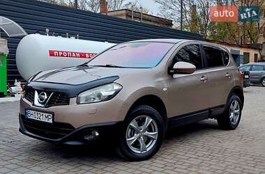 Позашляховик / Кросовер Nissan Qashqai 2010 в Одесі