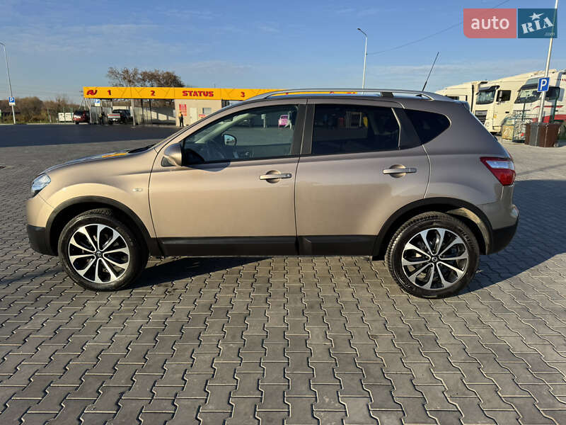 Позашляховик / Кросовер Nissan Qashqai 2012 в Луцьку