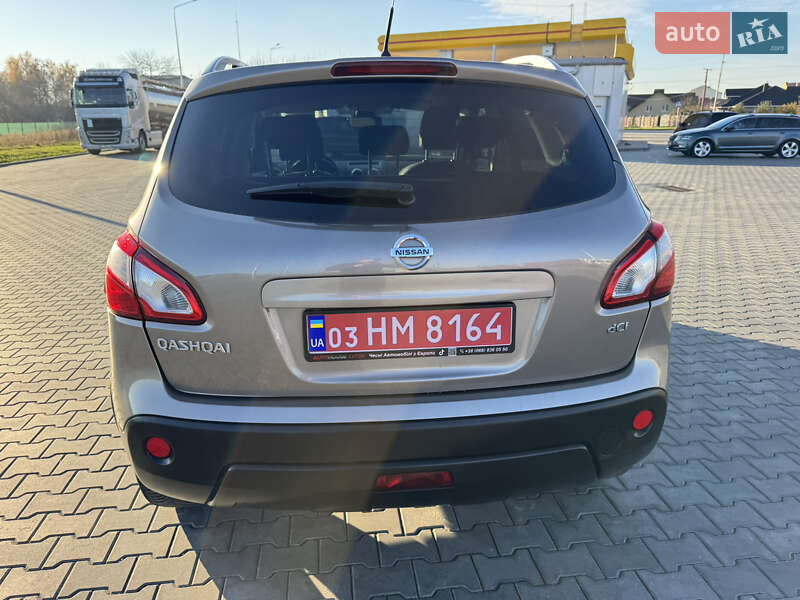 Позашляховик / Кросовер Nissan Qashqai 2012 в Луцьку
