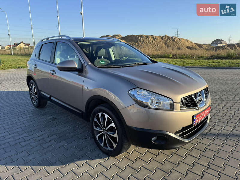 Позашляховик / Кросовер Nissan Qashqai 2012 в Луцьку