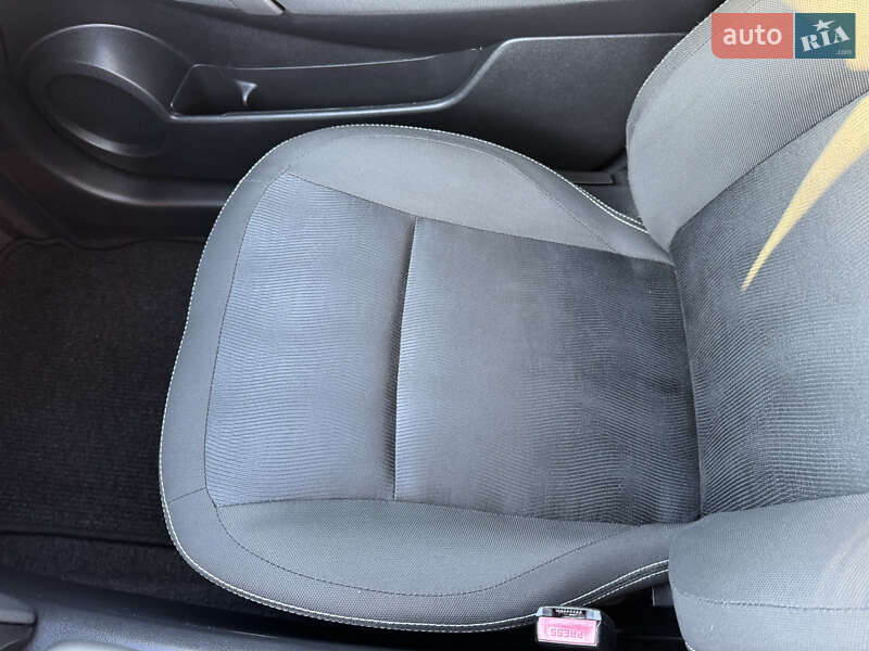 Позашляховик / Кросовер Nissan Qashqai 2012 в Луцьку