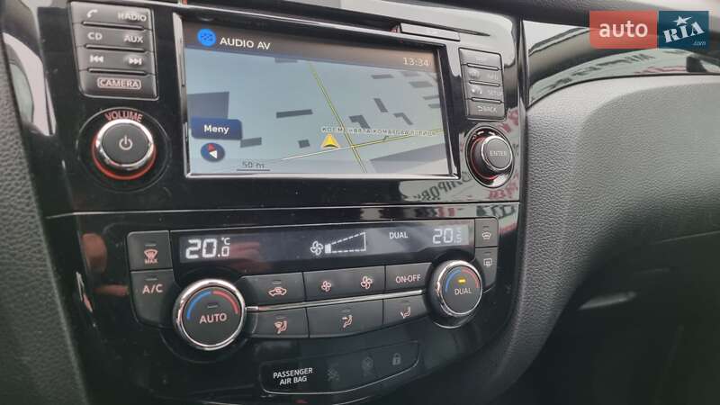 Позашляховик / Кросовер Nissan Qashqai 2015 в Полтаві