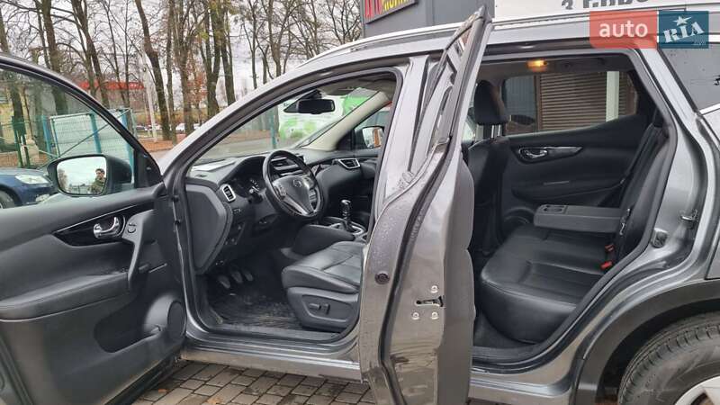 Позашляховик / Кросовер Nissan Qashqai 2015 в Полтаві