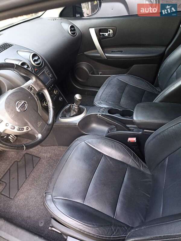 Позашляховик / Кросовер Nissan Qashqai 2009 в Запоріжжі