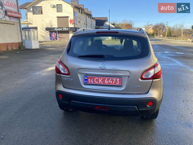 Внедорожник / Кроссовер Nissan Qashqai 2010 в Ивано-Франковске