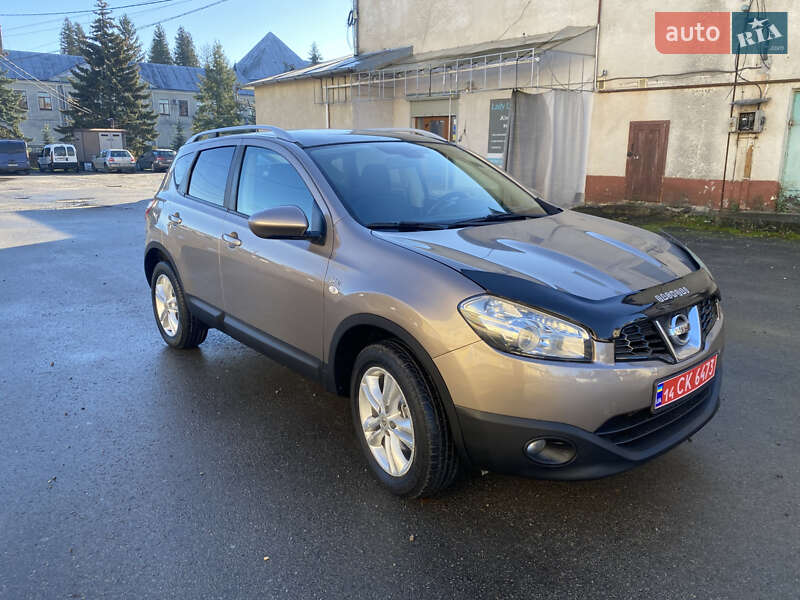 Внедорожник / Кроссовер Nissan Qashqai 2010 в Ивано-Франковске