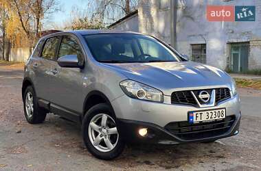 Позашляховик / Кросовер Nissan Qashqai 2010 в Звягелі