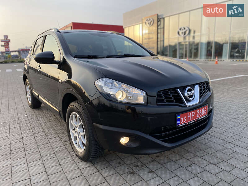 Внедорожник / Кроссовер Nissan Qashqai 2013 в Ровно