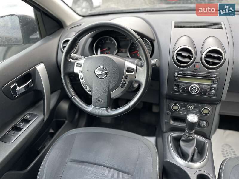 Внедорожник / Кроссовер Nissan Qashqai 2010 в Сумах