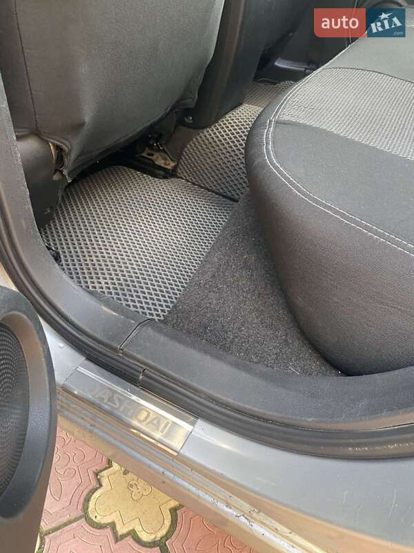 Внедорожник / Кроссовер Nissan Qashqai 2008 в Карловке фото 11 Внедорожник / Кроссовер Nissan Qashqai 2008 в Карловке