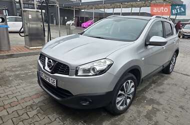 Позашляховик / Кросовер Nissan Qashqai 2010 в Львові