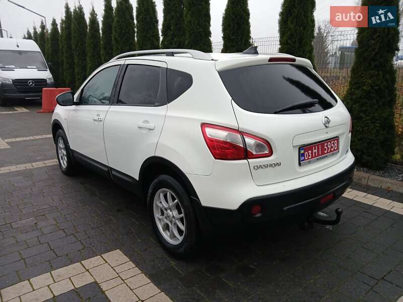 Внедорожник / Кроссовер Nissan Qashqai 2010 в Кременце