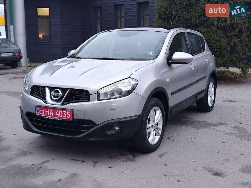 Внедорожник / Кроссовер Nissan Qashqai 2010 в Звягеле
