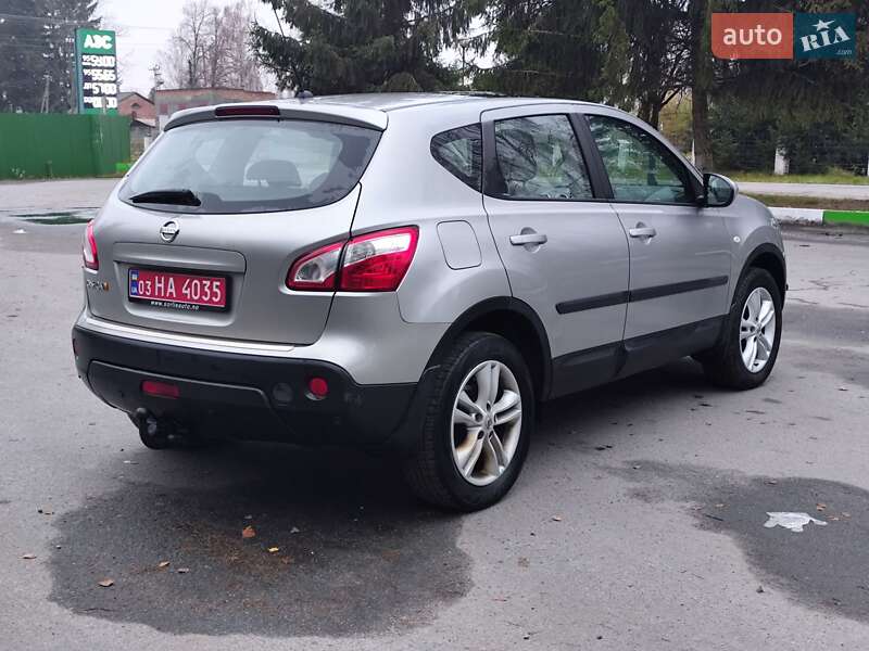 Внедорожник / Кроссовер Nissan Qashqai 2010 в Звягеле