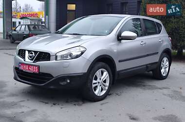 Позашляховик / Кросовер Nissan Qashqai 2010 в Звягелі
