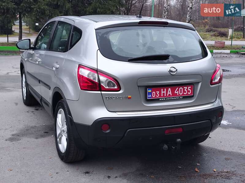 Внедорожник / Кроссовер Nissan Qashqai 2010 в Звягеле