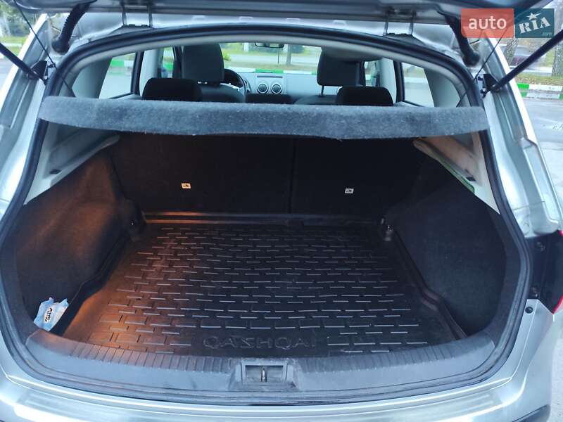 Внедорожник / Кроссовер Nissan Qashqai 2010 в Звягеле