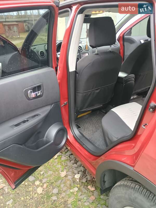 Внедорожник / Кроссовер Nissan Qashqai 2012 в Вараше