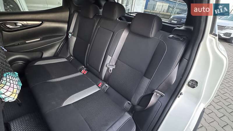 Позашляховик / Кросовер Nissan Qashqai 2020 в Чернівцях