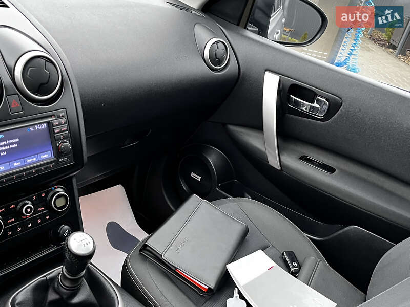 Внедорожник / Кроссовер Nissan Qashqai 2011 в Косове