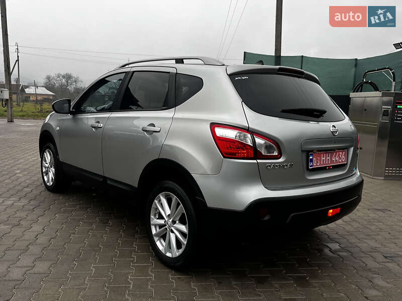 Внедорожник / Кроссовер Nissan Qashqai 2011 в Косове