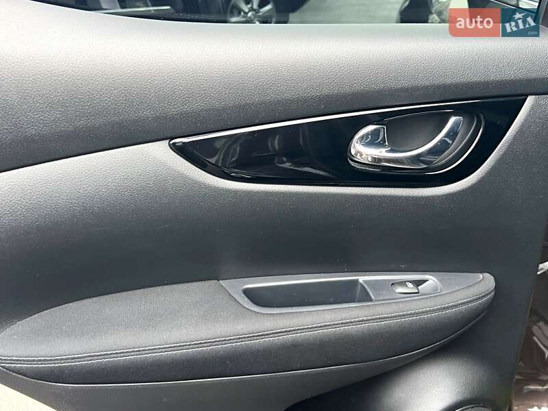 Внедорожник / Кроссовер Nissan Qashqai 2018 в Киеве