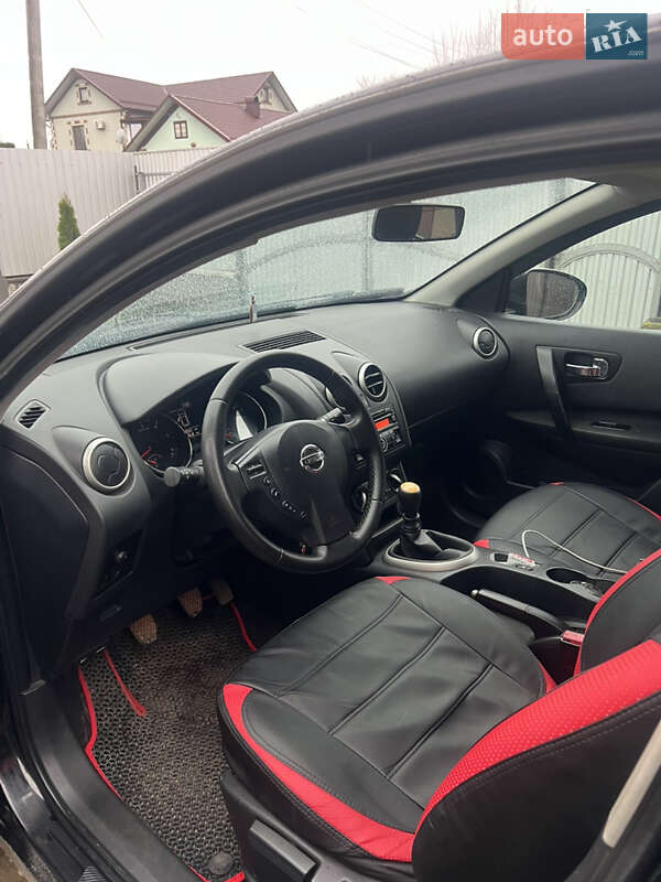 Внедорожник / Кроссовер Nissan Qashqai 2011 в Черновцах