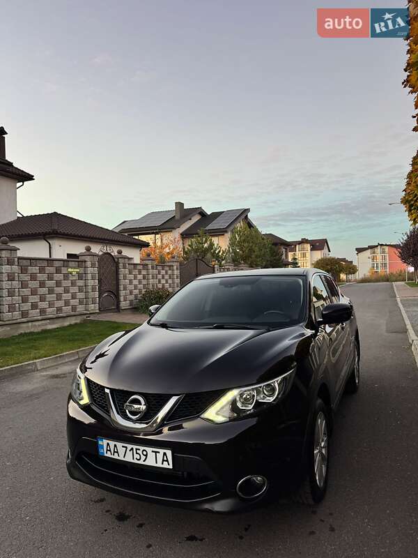 Внедорожник / Кроссовер Nissan Qashqai 2017 в Ровно
