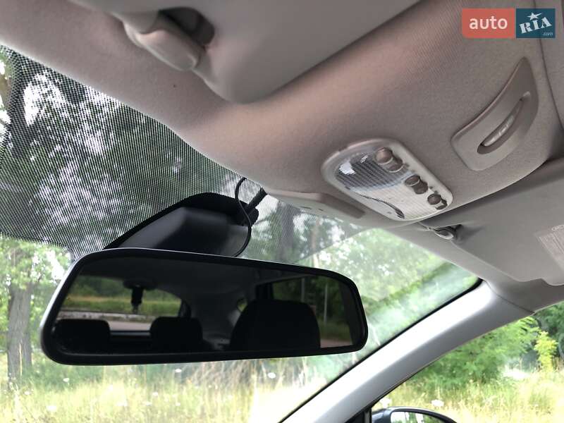 Позашляховик / Кросовер Nissan Qashqai 2012 в Житомирі