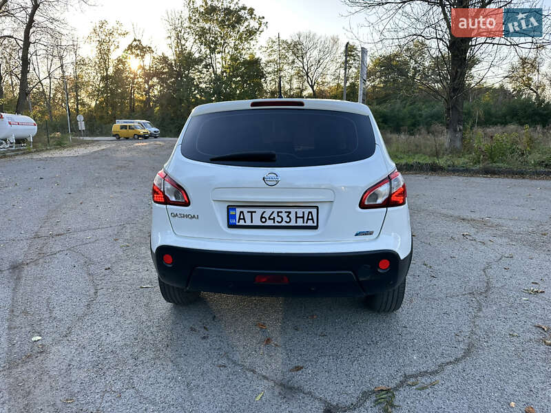 Внедорожник / Кроссовер Nissan Qashqai 2010 в Кицмани