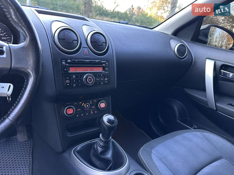 Внедорожник / Кроссовер Nissan Qashqai 2010 в Кицмани