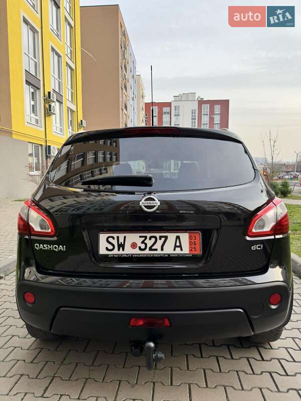 Внедорожник / Кроссовер Nissan Qashqai 2011 в Черновцах