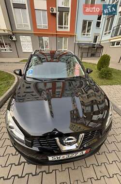 Позашляховик / Кросовер Nissan Qashqai 2011 в Чернівцях