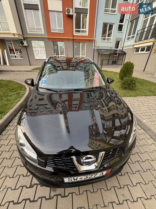 Внедорожник / Кроссовер Nissan Qashqai 2011 в Черновцах