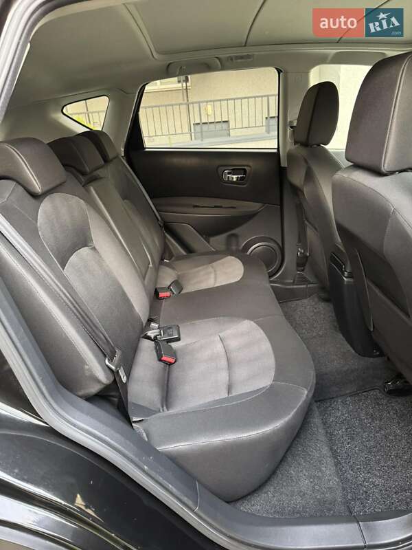 Внедорожник / Кроссовер Nissan Qashqai 2011 в Черновцах