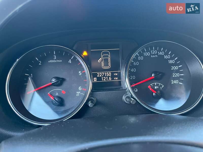 Внедорожник / Кроссовер Nissan Qashqai 2013 в Луцке