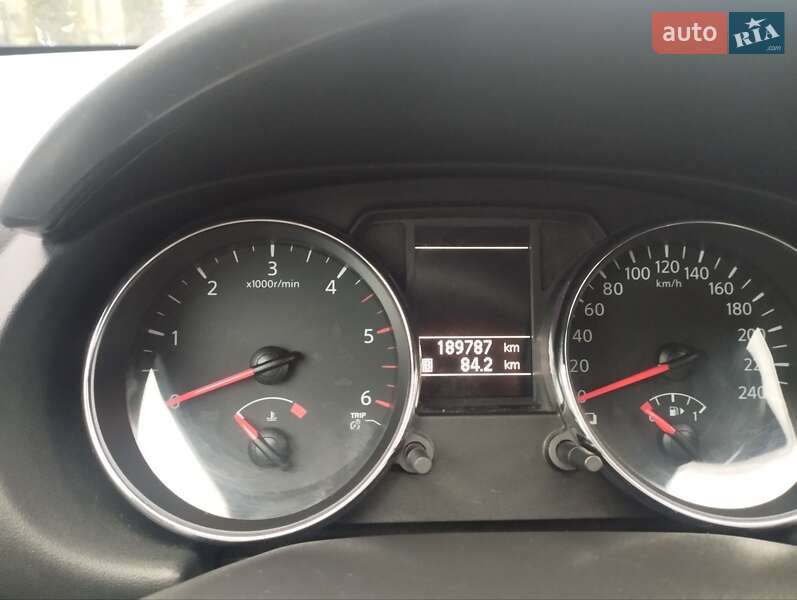 Внедорожник / Кроссовер Nissan Qashqai 2010 в Кременце