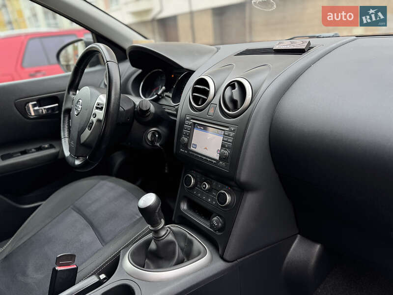 Внедорожник / Кроссовер Nissan Qashqai 2013 в Ивано-Франковске