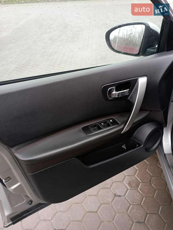 Внедорожник / Кроссовер Nissan Qashqai 2009 в Кременце фото 9 Внедорожник / Кроссовер Nissan Qashqai 2009 в Кременце