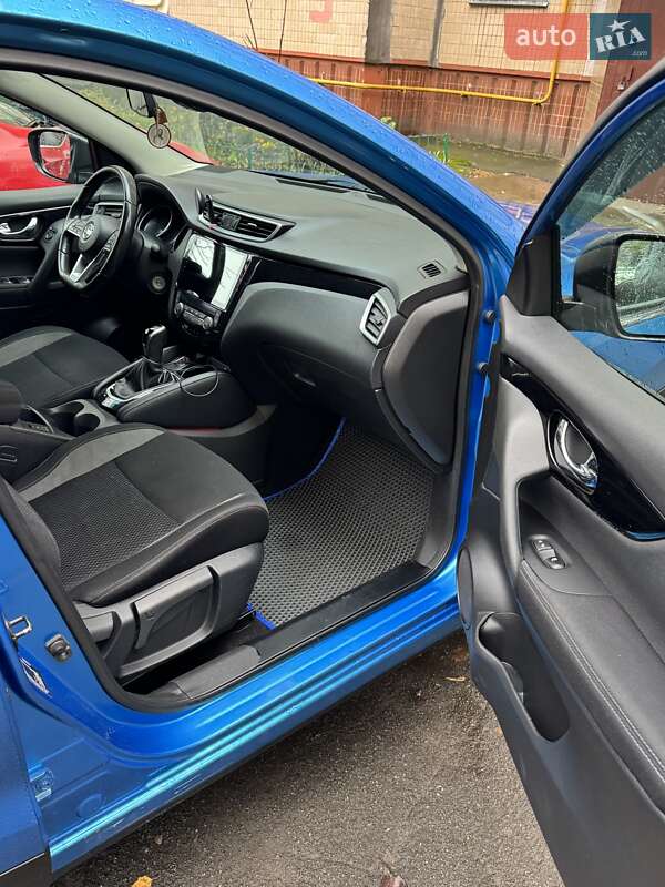 Внедорожник / Кроссовер Nissan Qashqai 2017 в Киеве