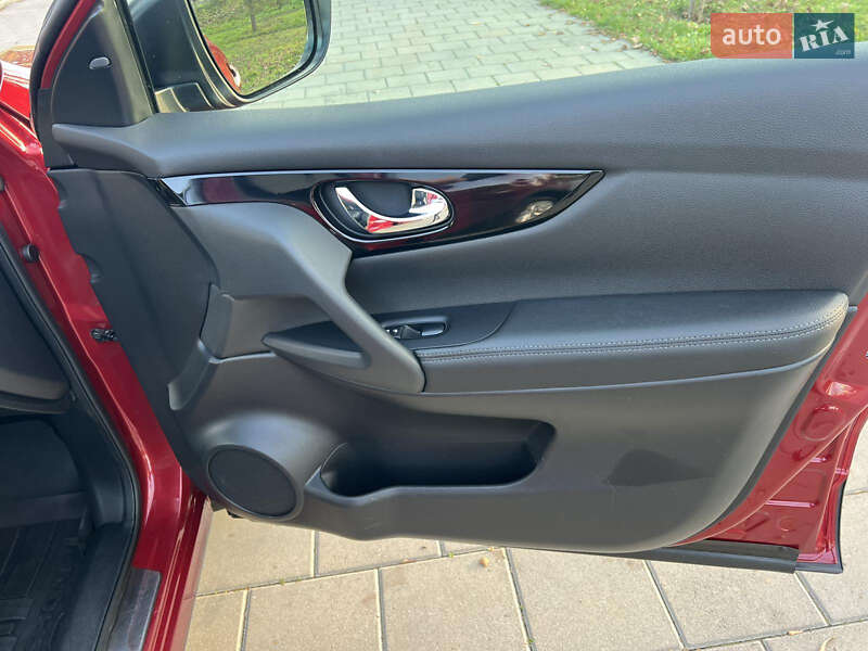 Позашляховик / Кросовер Nissan Qashqai 2016 в Вінниці