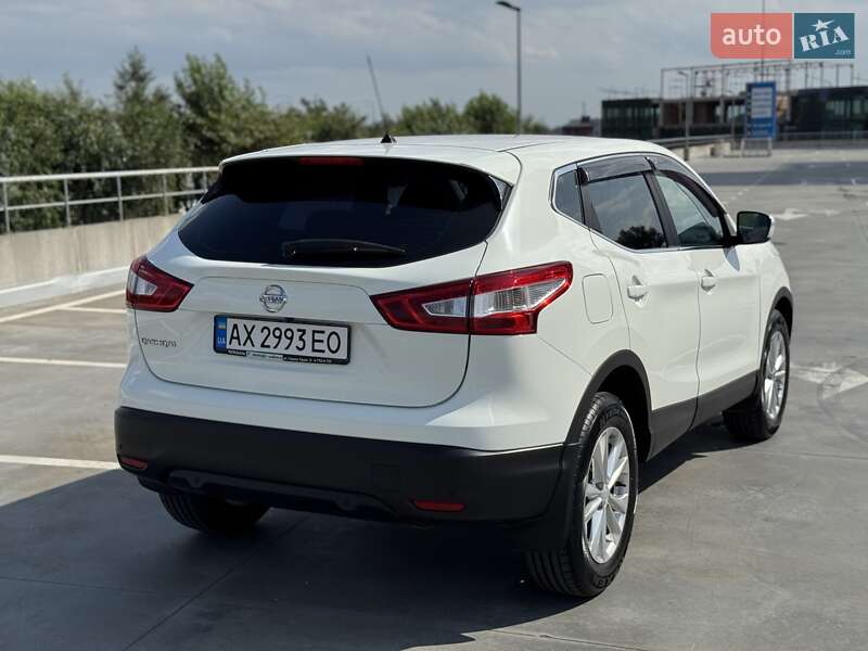 Позашляховик / Кросовер Nissan Qashqai 2016 в Києві
