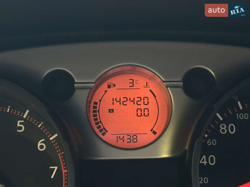 Позашляховик / Кросовер Nissan Qashqai 2007 в Києві