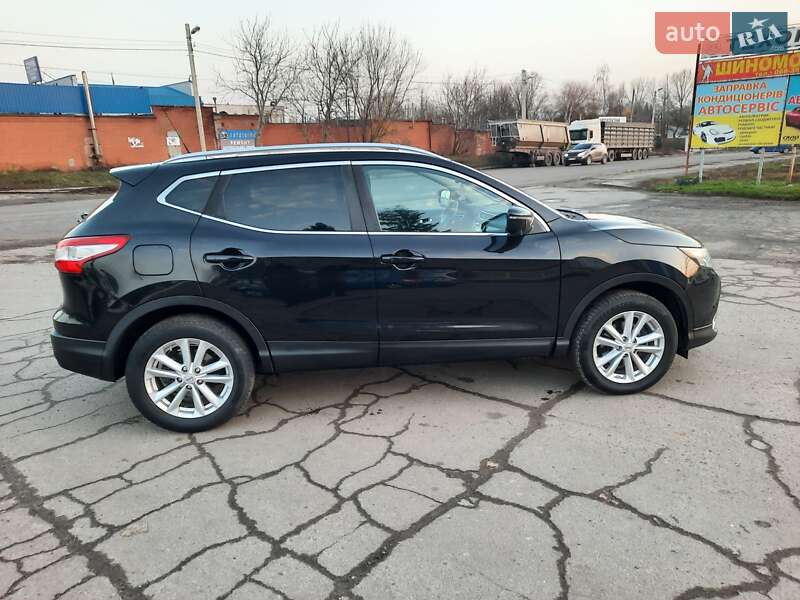 Позашляховик / Кросовер Nissan Qashqai 2015 в Полтаві фото 11 Позашляховик / Кросовер Nissan Qashqai 2015 в Полтаві