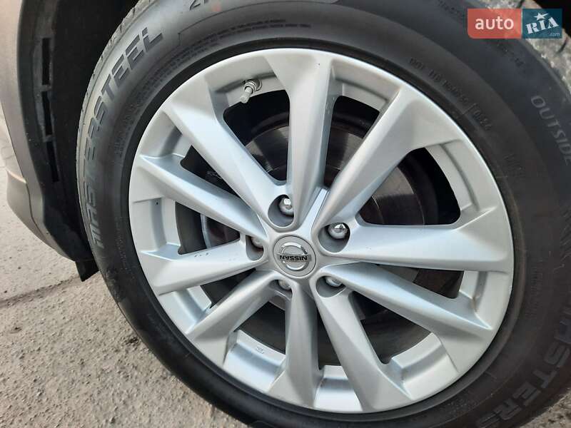Позашляховик / Кросовер Nissan Qashqai 2015 в Полтаві фото 41 Позашляховик / Кросовер Nissan Qashqai 2015 в Полтаві