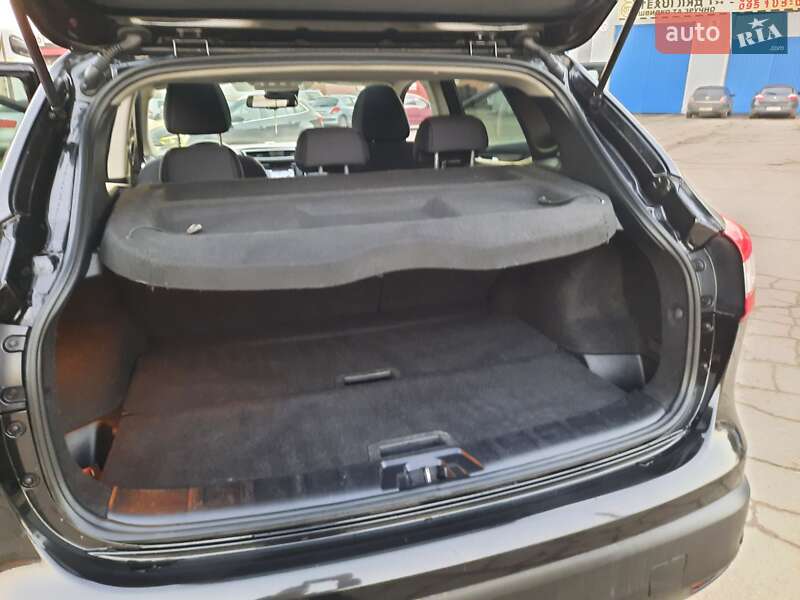 Позашляховик / Кросовер Nissan Qashqai 2015 в Полтаві фото 86 Позашляховик / Кросовер Nissan Qashqai 2015 в Полтаві