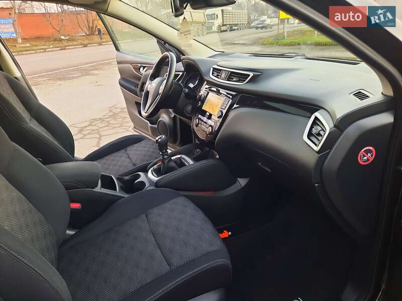 Позашляховик / Кросовер Nissan Qashqai 2015 в Полтаві фото 98 Позашляховик / Кросовер Nissan Qashqai 2015 в Полтаві