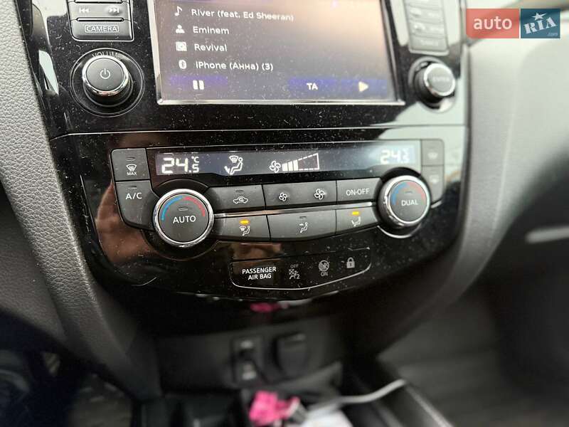 Позашляховик / Кросовер Nissan Qashqai 2017 в Києві