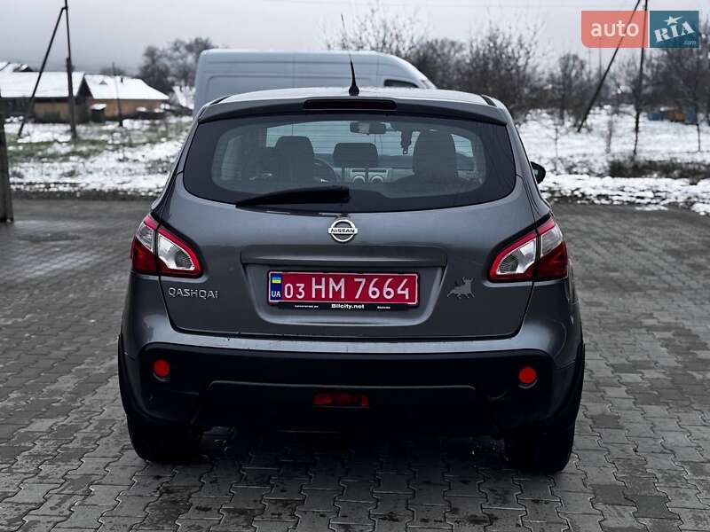 Внедорожник / Кроссовер Nissan Qashqai 2011 в Косове