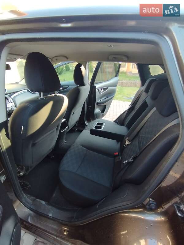 Позашляховик / Кросовер Nissan Qashqai 2015 в Львові